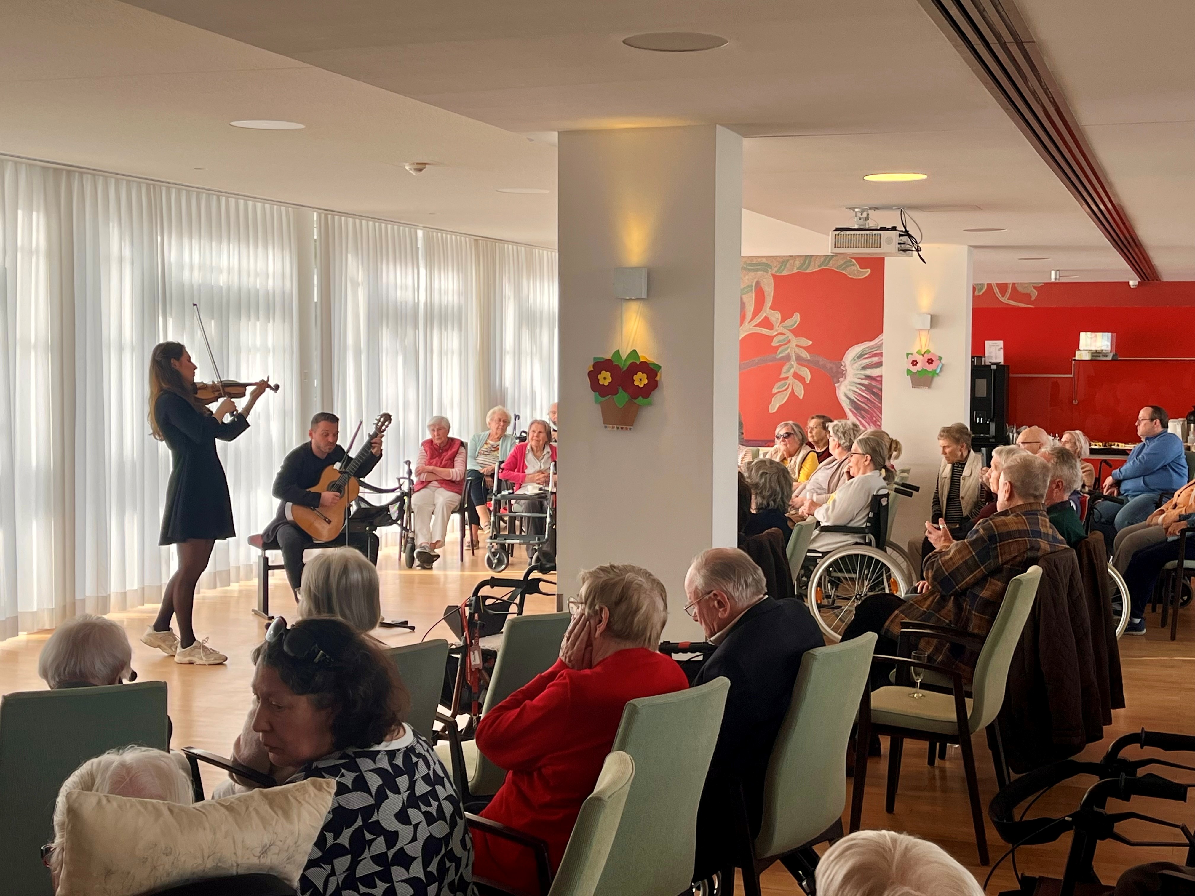 Lebensfreude spenden - Gast- und Krankenhaus | Wohnen und Pflege in Hamburg seit 1248 Bild zum Bereich Freundeskreis